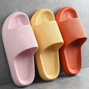 Chinelo - Pillow Slides™